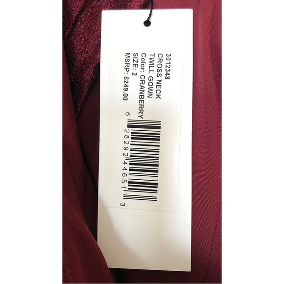 🆕 HALSTON HERITAGE Cross Neck Twill Evening Gown in Cranberry Size 2 - Picture 5 of 6